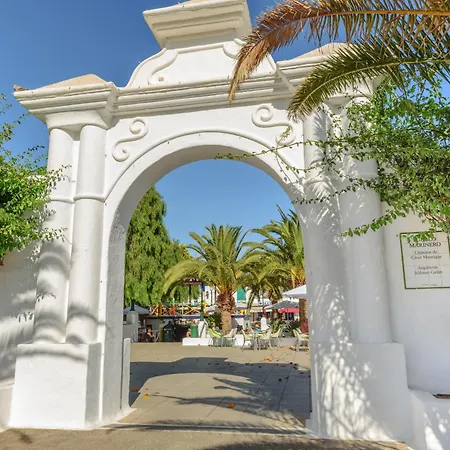 Semesterbostad Lanzahost Casa Sunny Seafront *