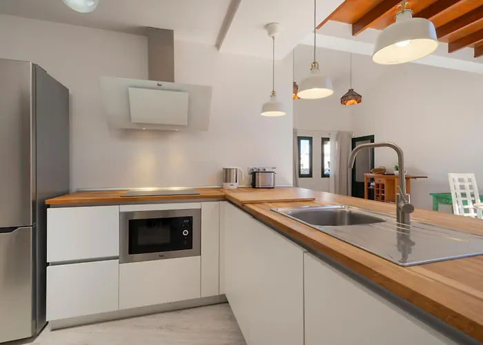 Lanzahost Casa Sunny Seafront בית נופש *