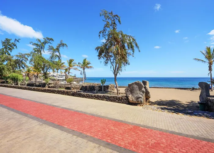 Lanzahost Casa Sunny Seafront *