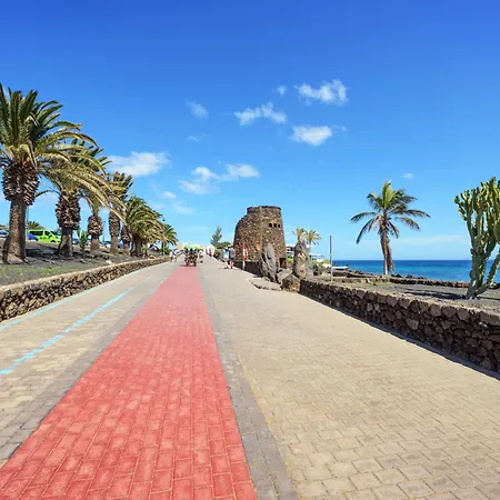 Lanzahost Casa Sunny Seafront Casa vacanze